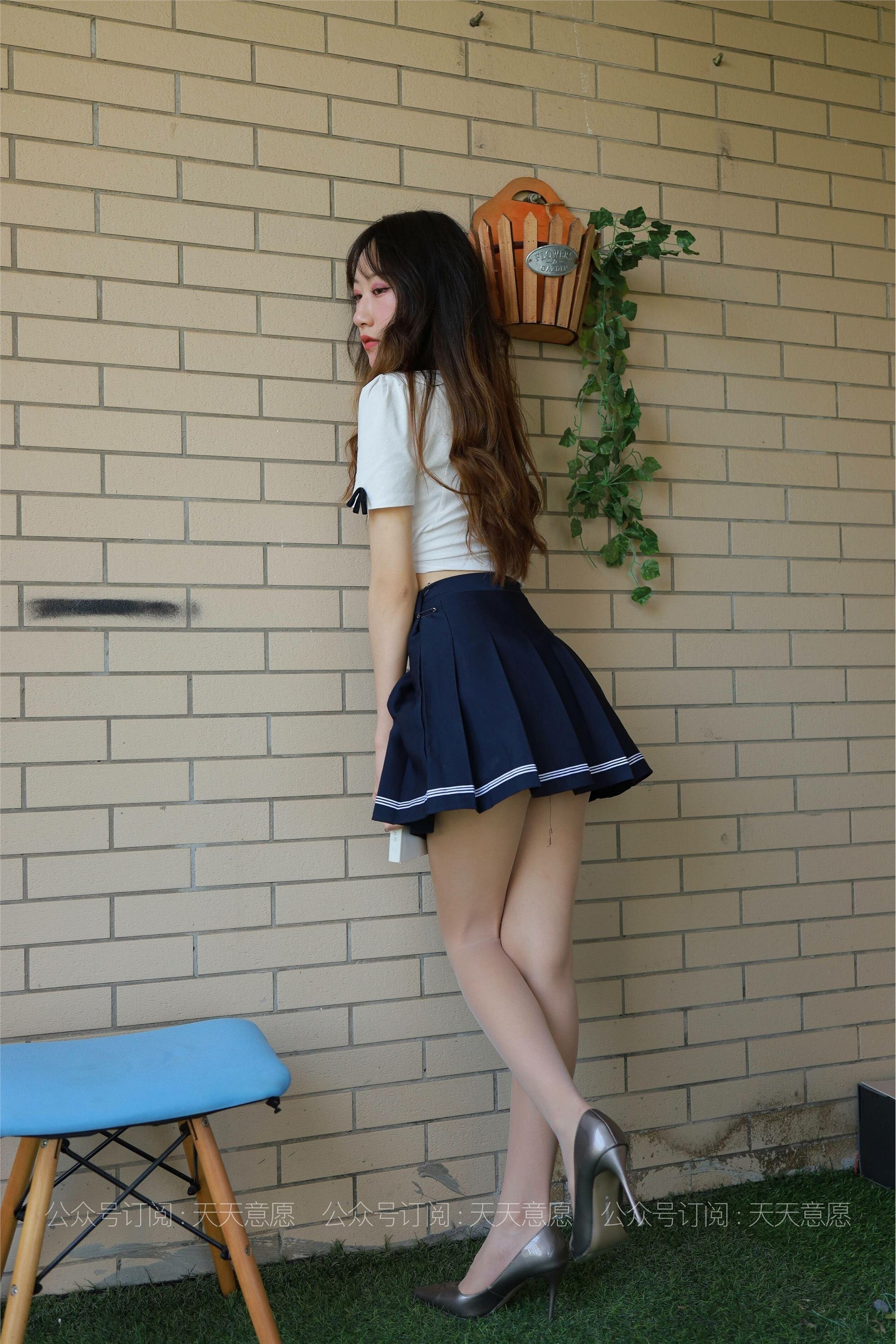 IESS - Model: Yi Yi, Girl with Long Legs